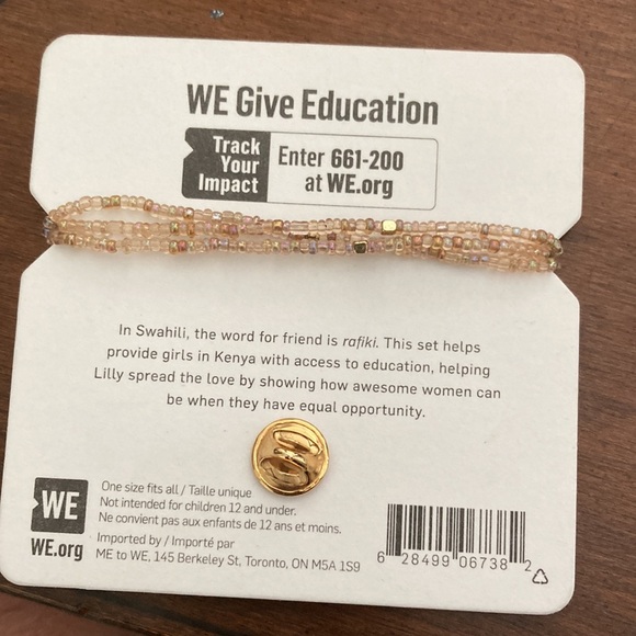 Lilly Singh GirlLove stretch bracelet/necklace and pin. Never worn - Picture 2 of 6